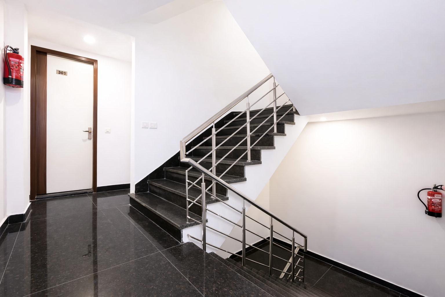 undefined Hotel Sohrai Inn 4