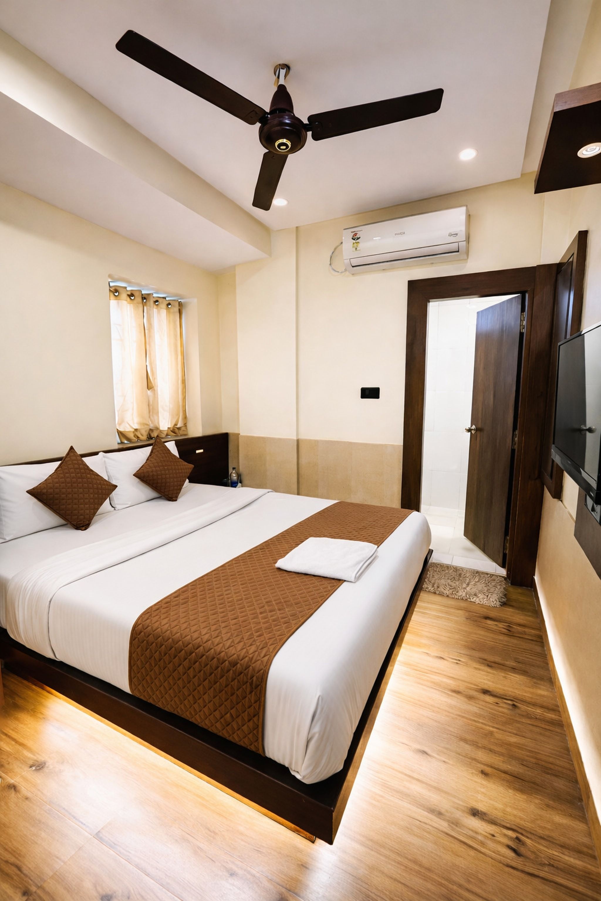 undefined Hotel Sohrai Inn 9