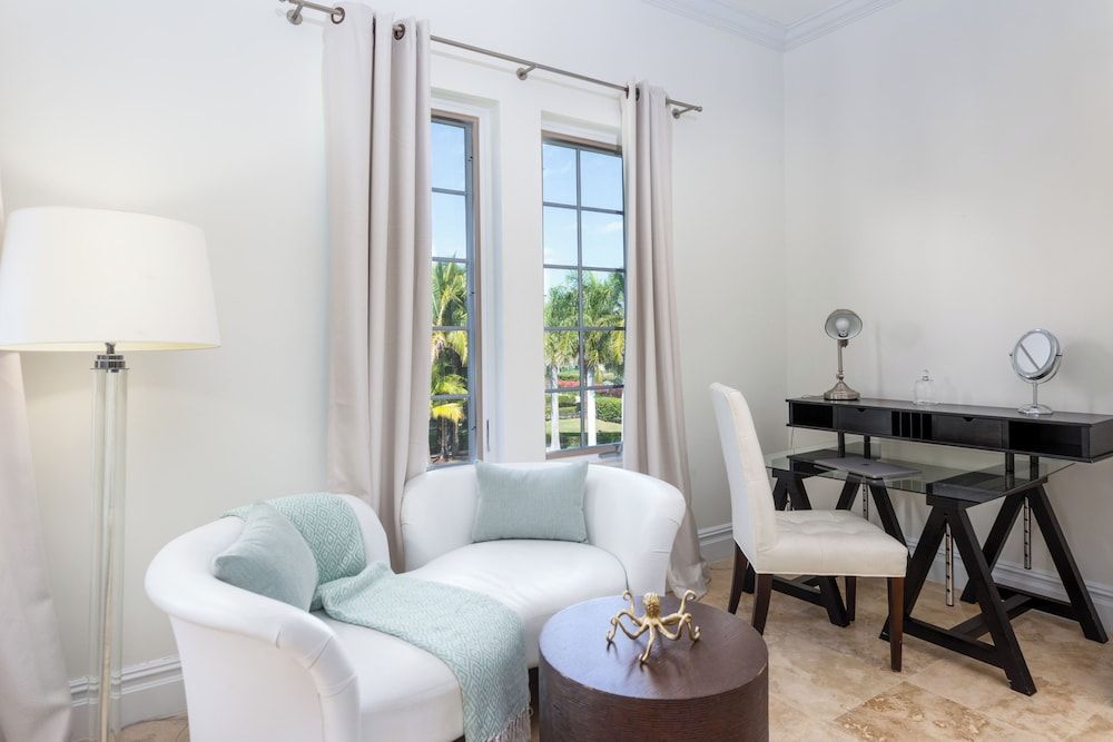 The Somerset on Grace Bay 3 Bedroom Residence 4