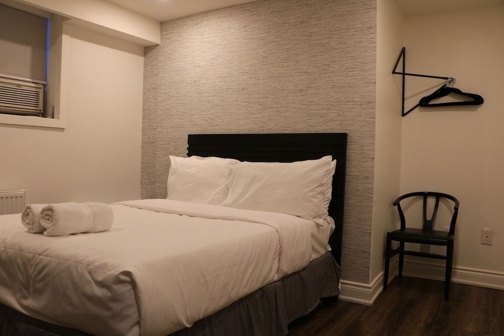 Pembroke Inn Sub level Double Room, 1 Double Bed