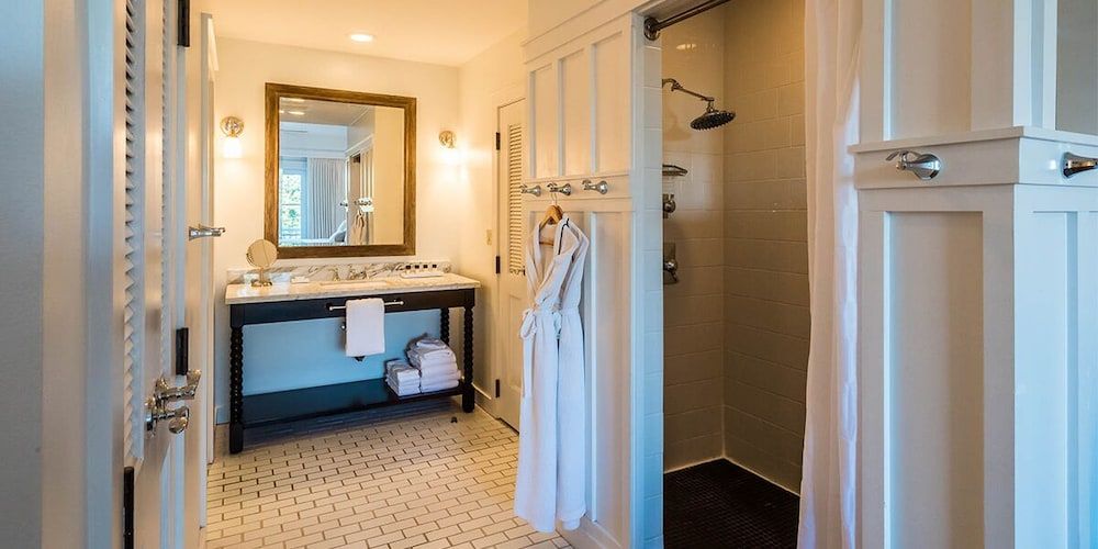 WaterSound Inn Suite, 1 King Bed with Sofa bed, Park View (Premium Resort Suite) 7