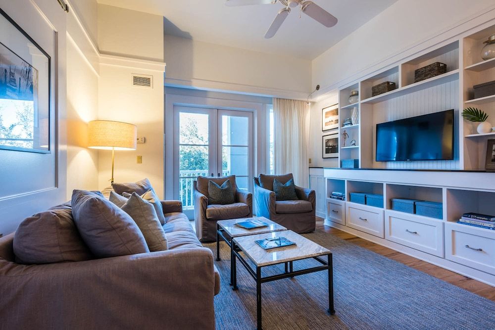 WaterSound Inn Suite, 1 King Bed with Sofa bed, Park View (Premium Resort Suite) 8