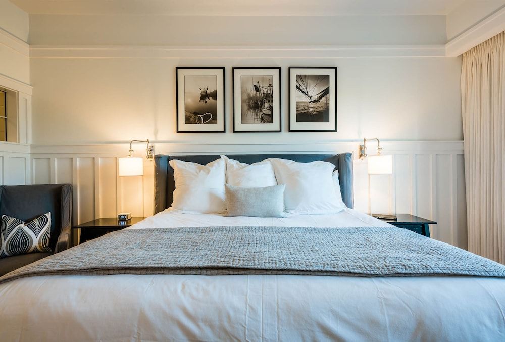 WaterSound Inn Suite, 1 King Bed with Sofa bed, Park View (Resort Suite) 6