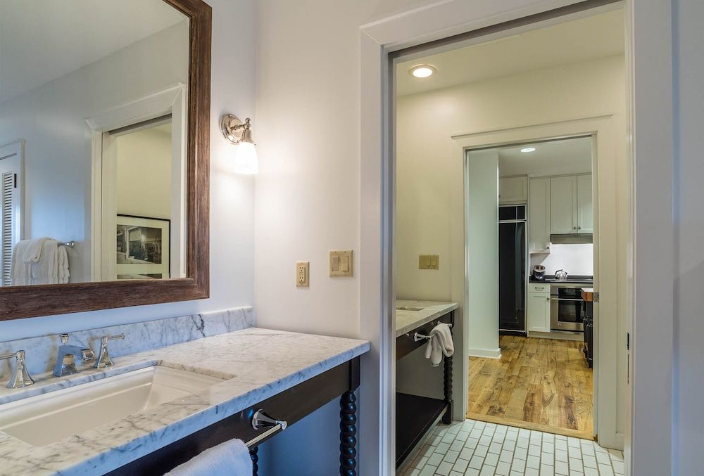WaterSound Inn Suite, 1 King Bed with Sofa bed, Park View (Resort Suite) 15