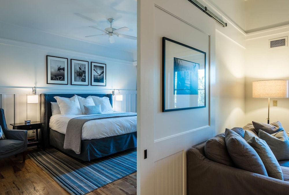 WaterSound Inn Suite, 1 King Bed with Sofa bed, Park View (Resort Suite) 5