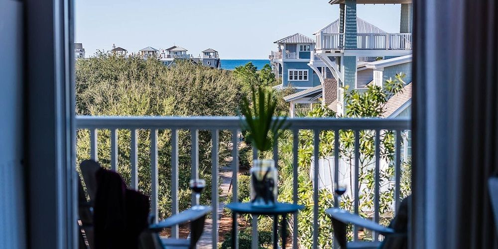WaterSound Inn Suite, 1 King Bed with Sofa bed, Park View (Premium Resort Suite) 3