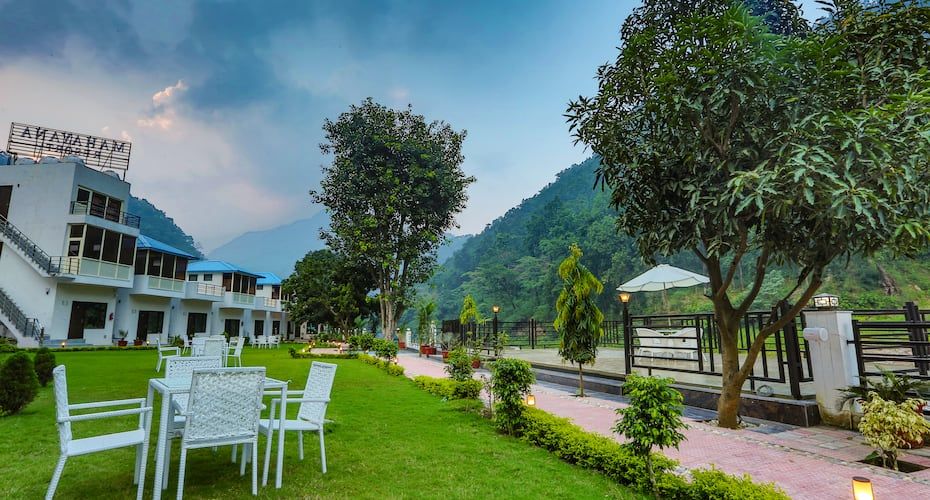 mahayana resort lawn area