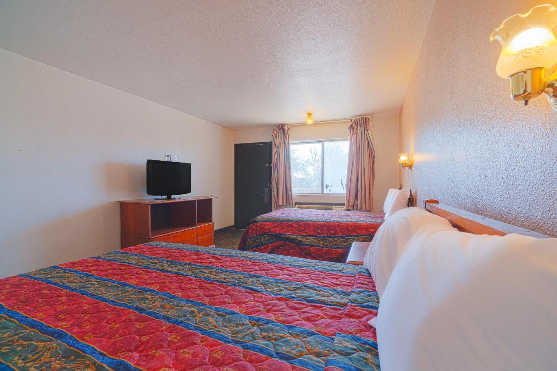 4 Full Beds
