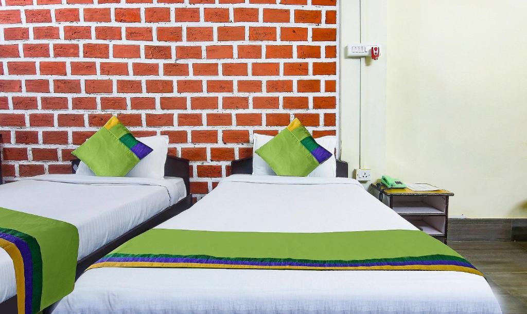 Treebo Trend JKR Residency Dhankheti Oak	 5