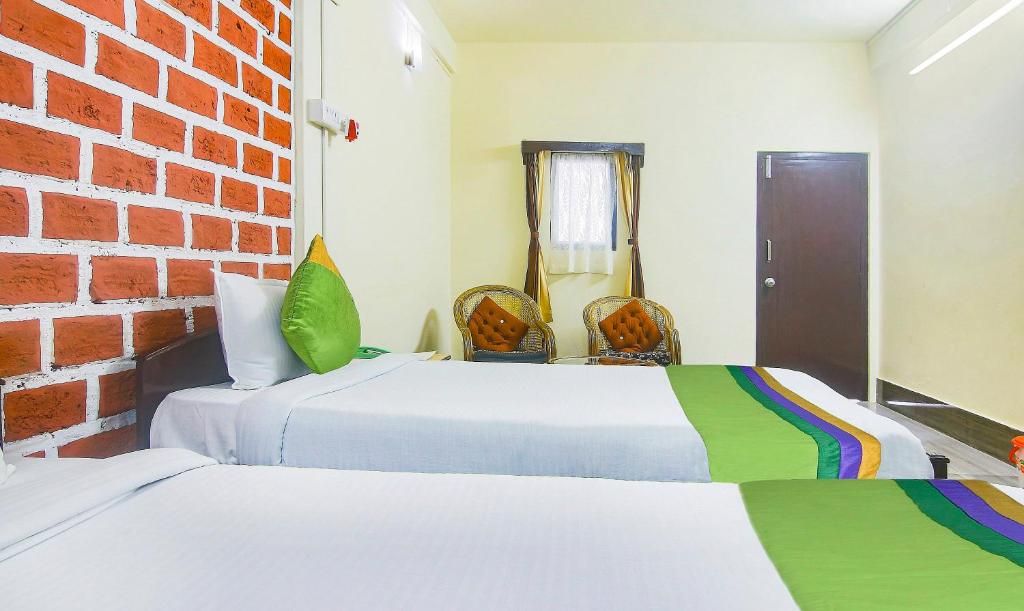 Treebo Trend JKR Residency Dhankheti Oak	 7