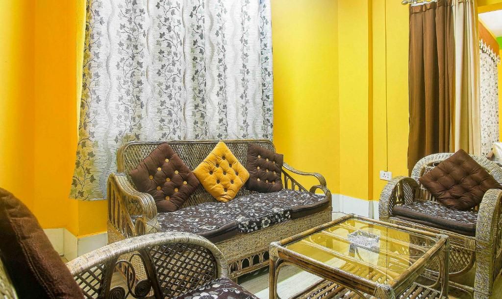 Treebo Trend JKR Residency Dhankheti Mahogany	 8