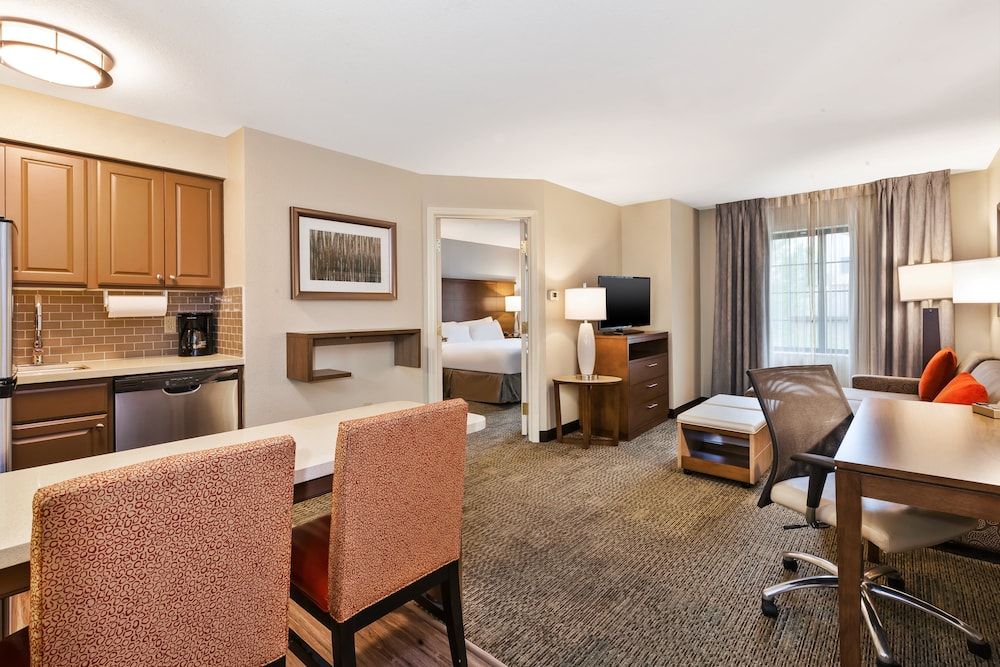 Suite, 1 Bedroom, Kitchen