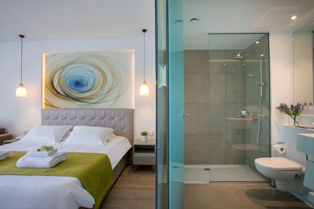 Anemi Hotel & Suites Deluxe Studio 5