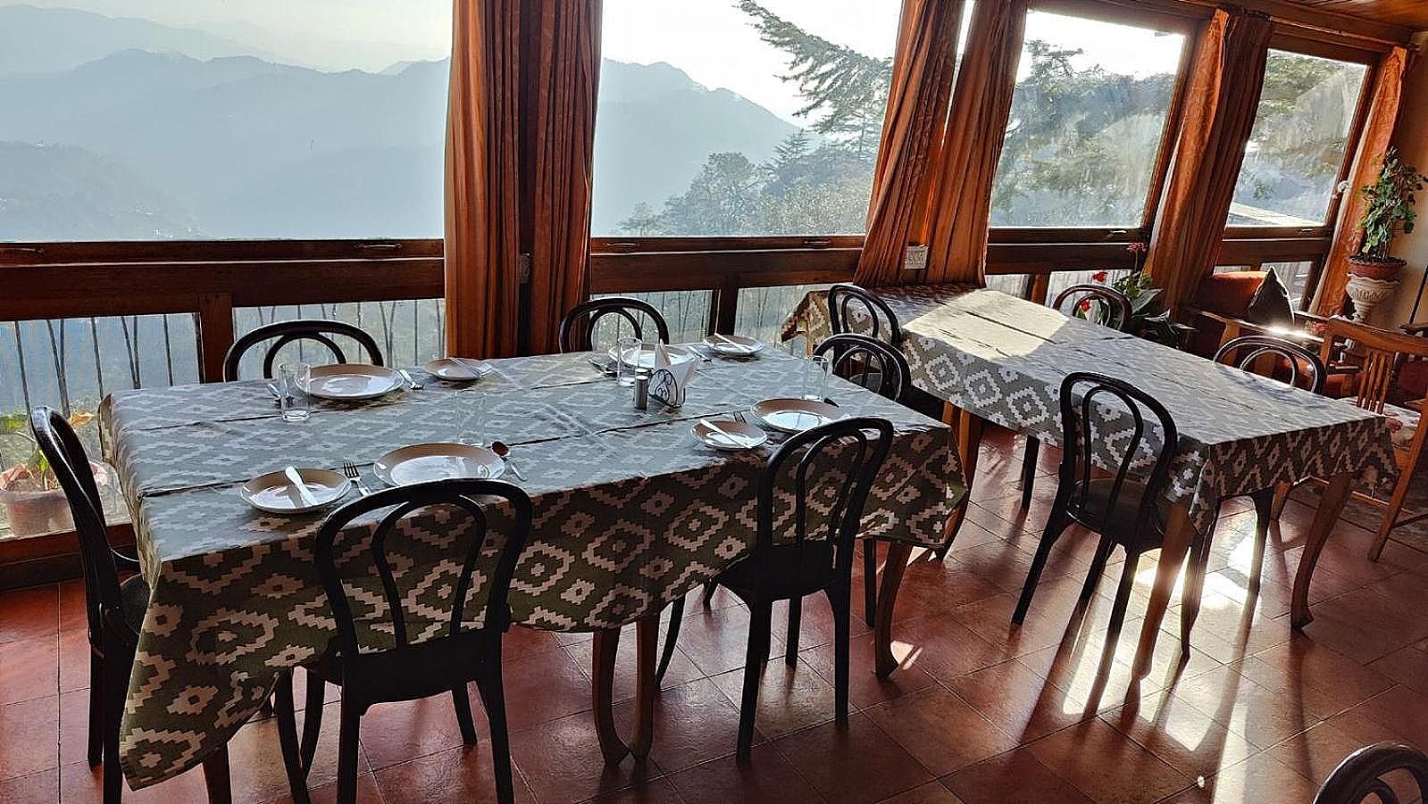 undefined Spars Lodge 3