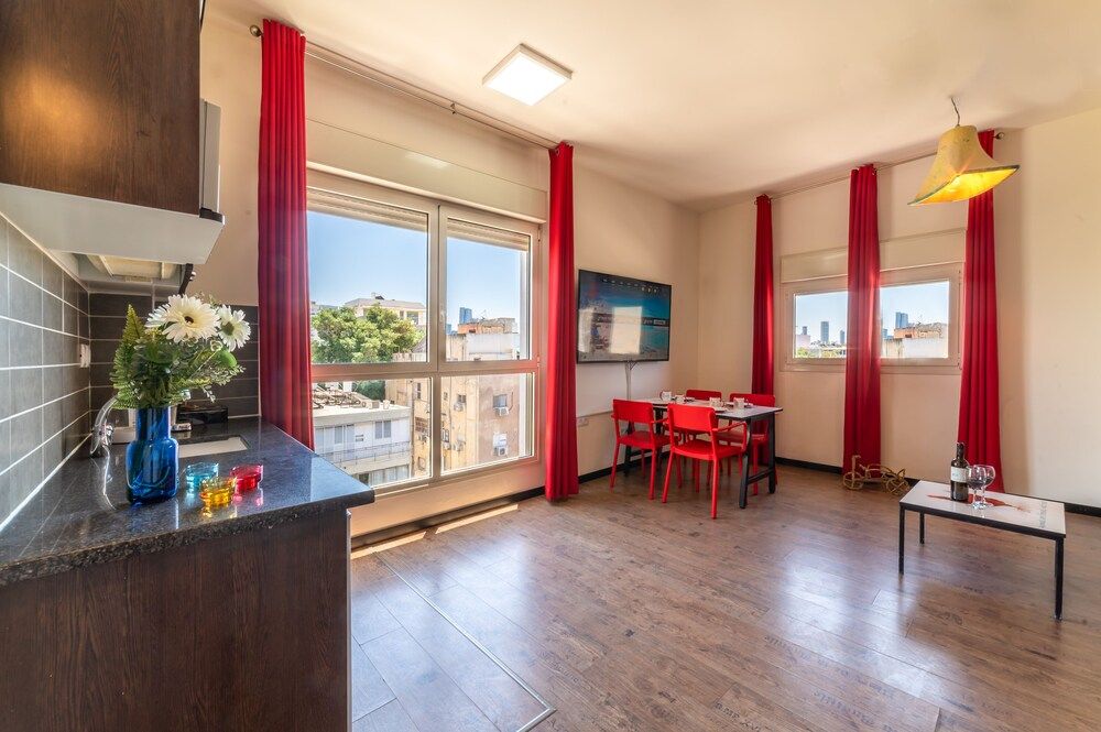 Ben Yehuda Apartments Penthouse, Balcony, City View 10