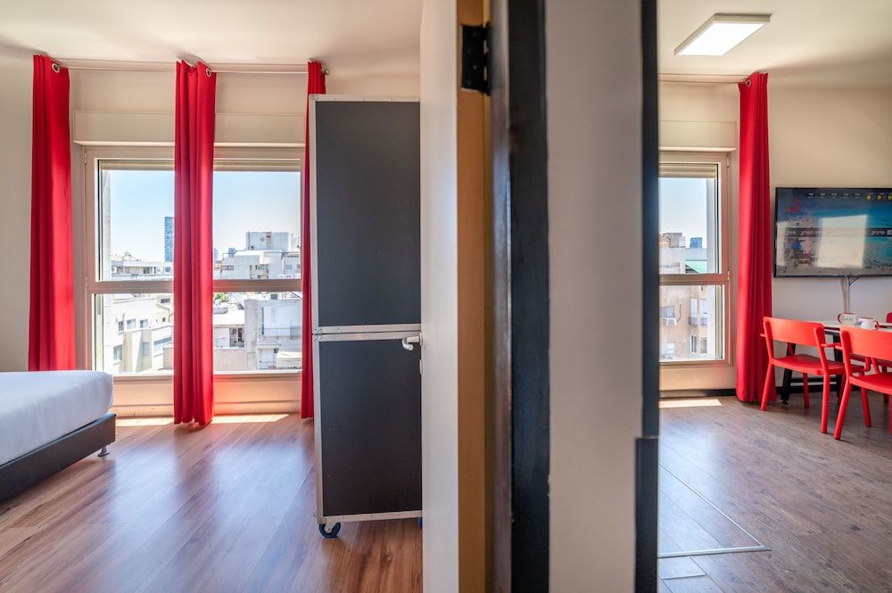 Ben Yehuda Apartments Penthouse, Balcony, City View 8