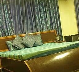 Hotel Sunrise Standard Deluxe Room 3