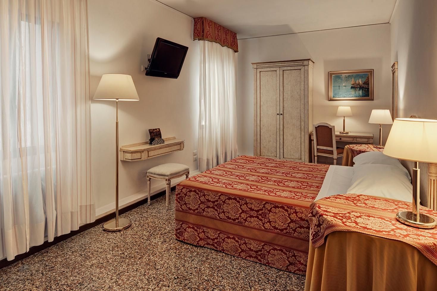 One Bedroom Apartment