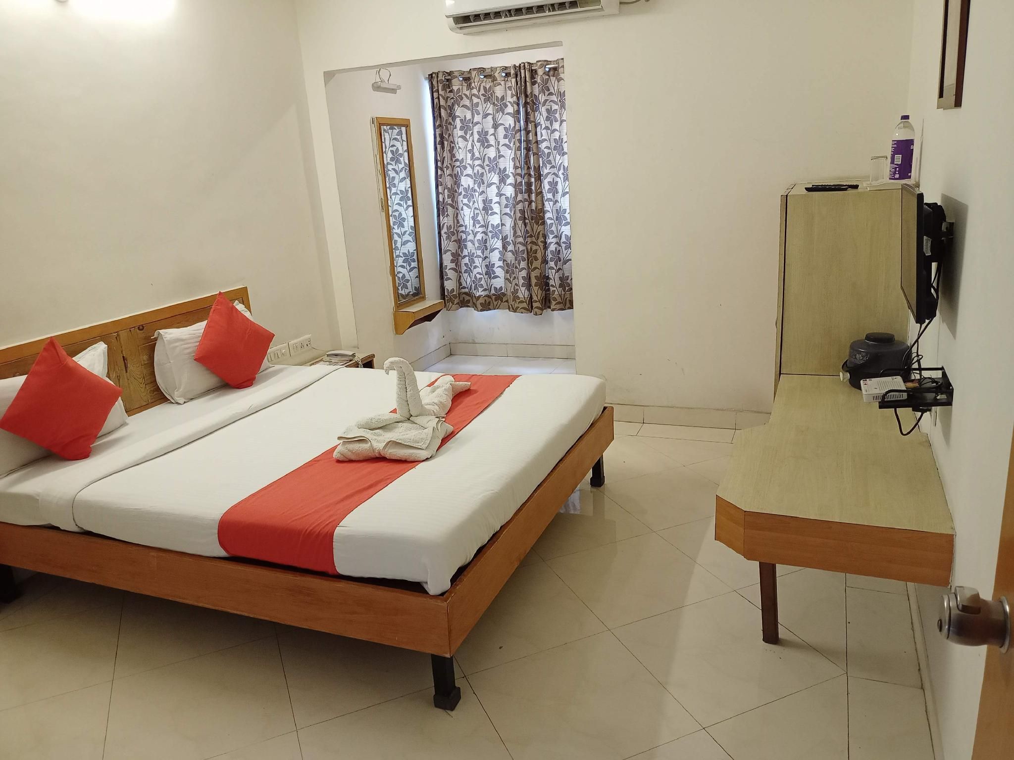 Deluxe King Suite