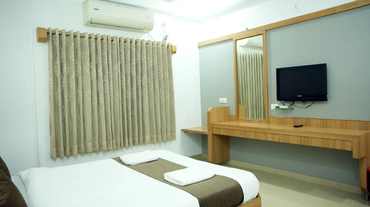 Hotel Mathura Inn Standard Double Bed 4