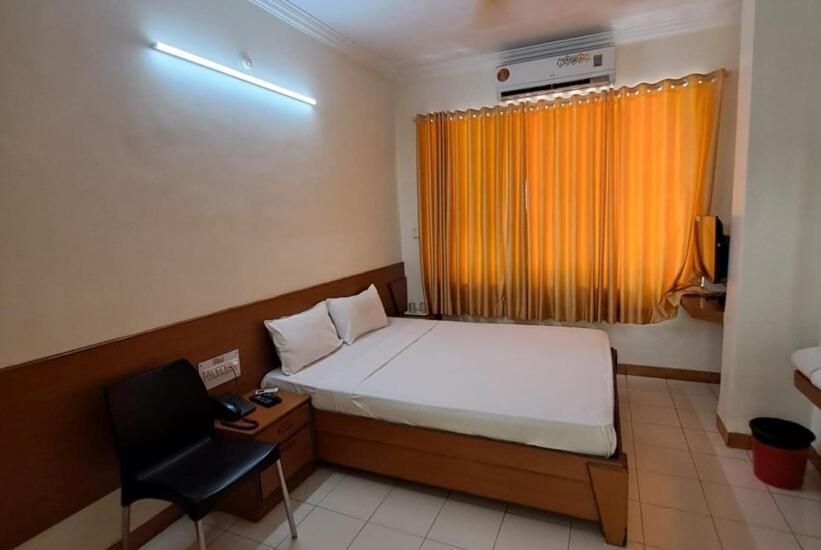 STANDARD FOUR BED NON.AC