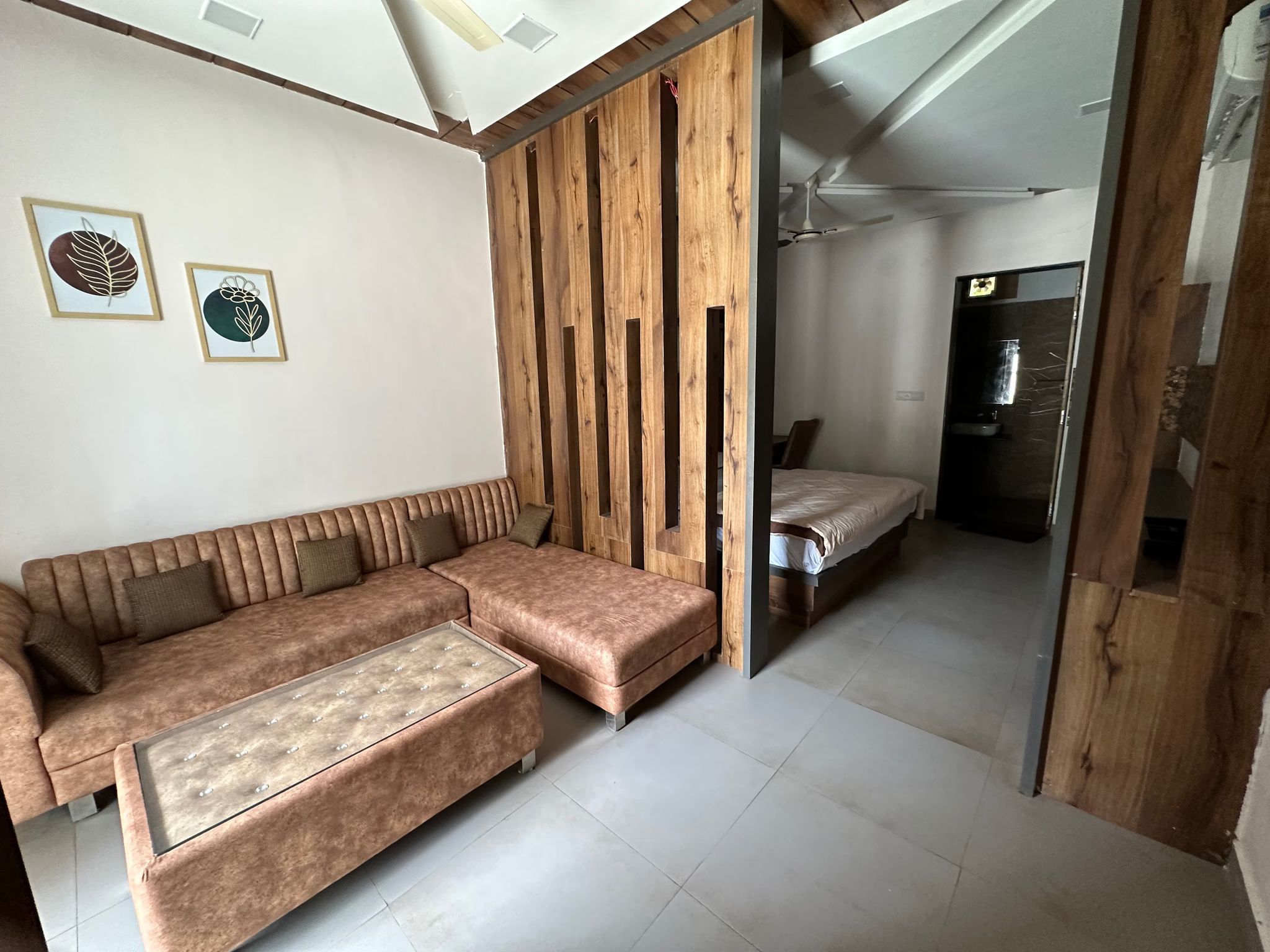 Hotel Green View Resort Deluxe AC 2