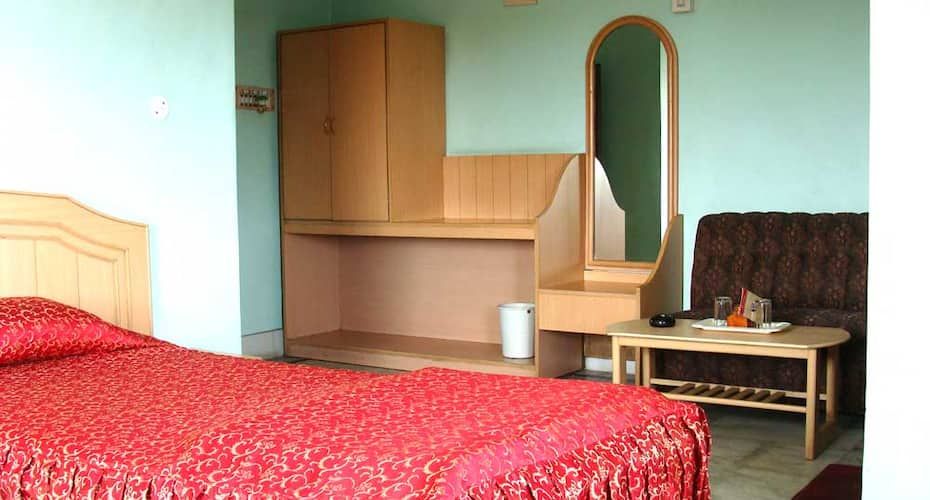 Hotel Green View Resort Deluxe AC 6