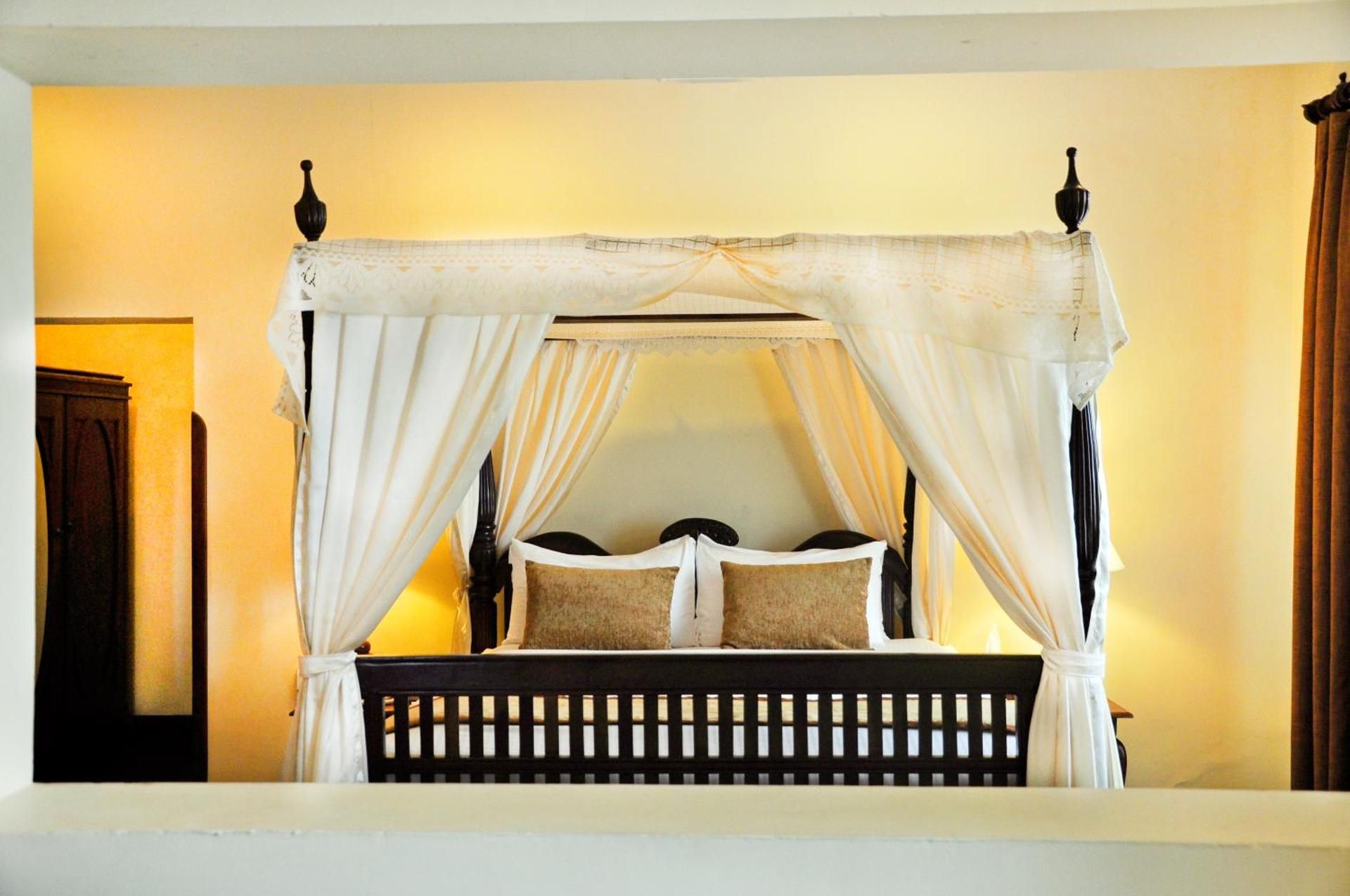 Mount Lavinia Hotel Colonial Governors Suite