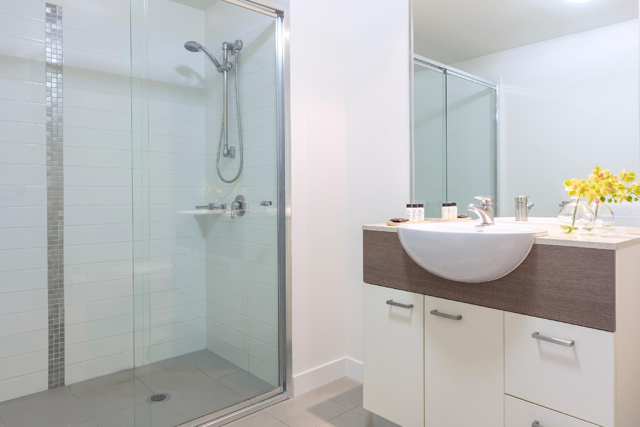 Oaks Brisbane on Charlotte Suites Executive 2-Bedroom Apartment 2