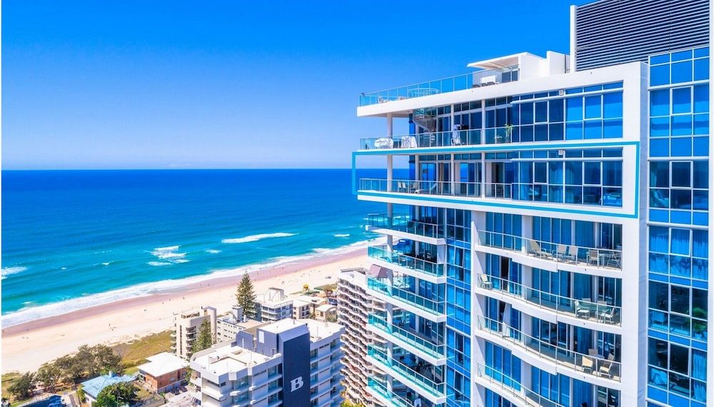 undefined Artique Surfers Paradise 10