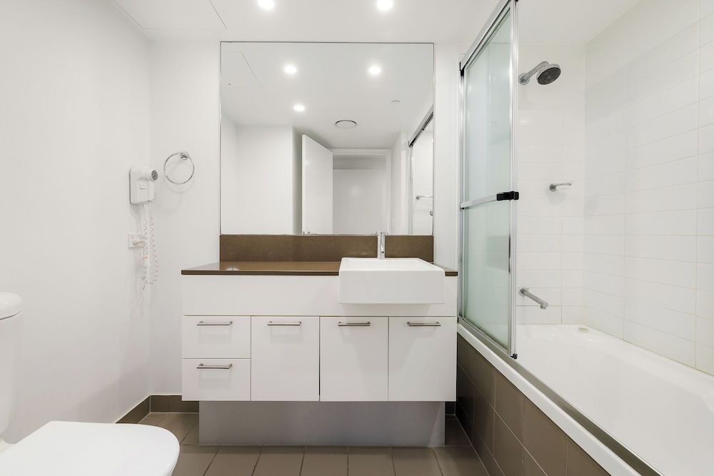 Artique Surfers Paradise 1 Bedroom Apartment 8