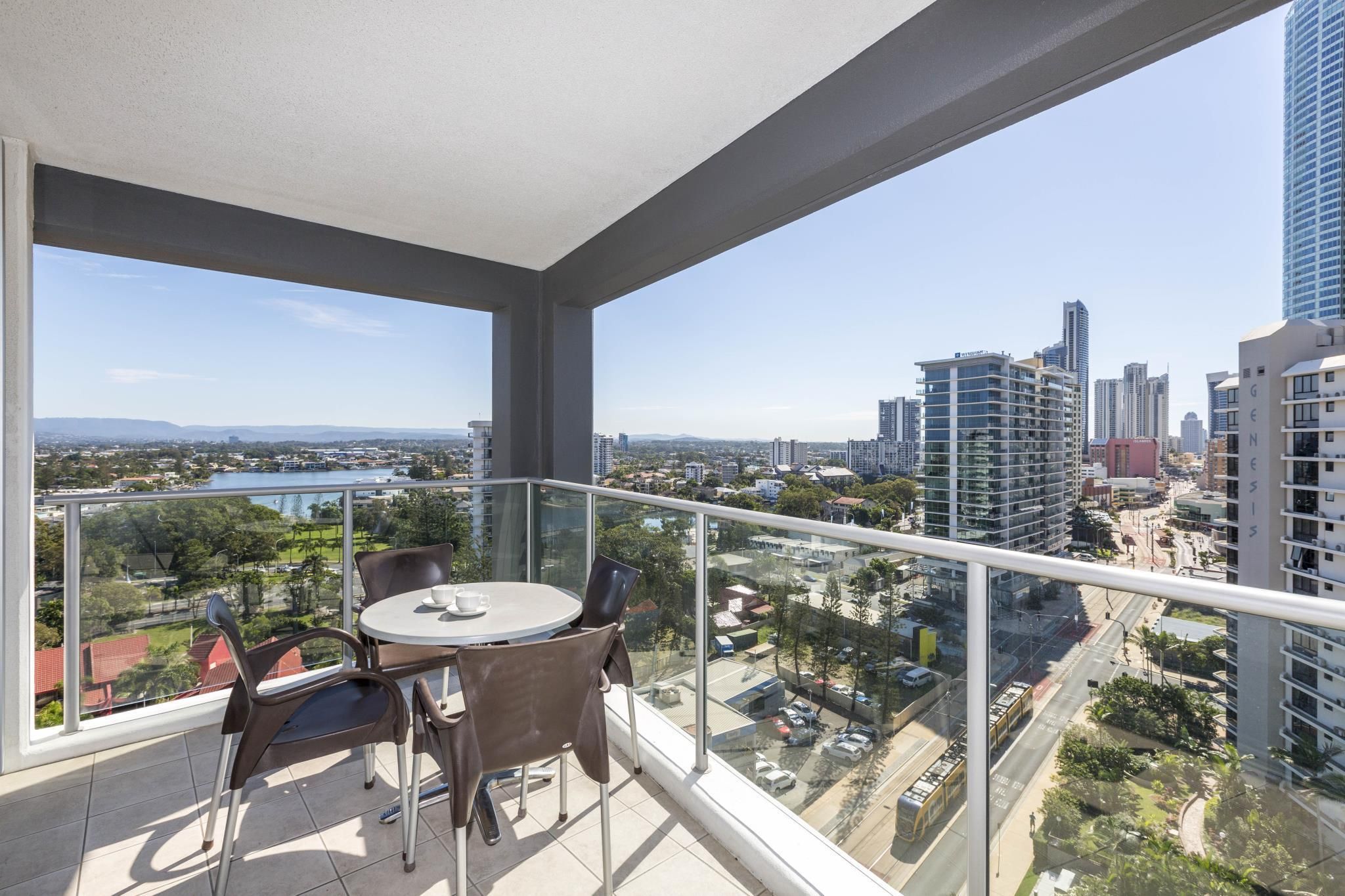 Artique Surfers Paradise 1 Bedroom Apartment 6