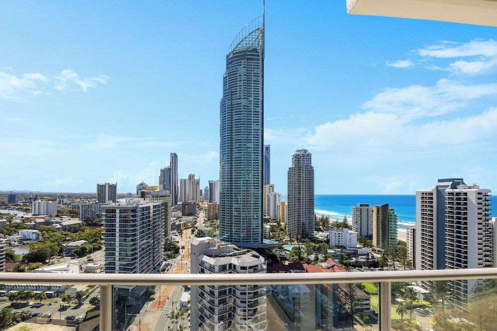 undefined Artique Surfers Paradise 3