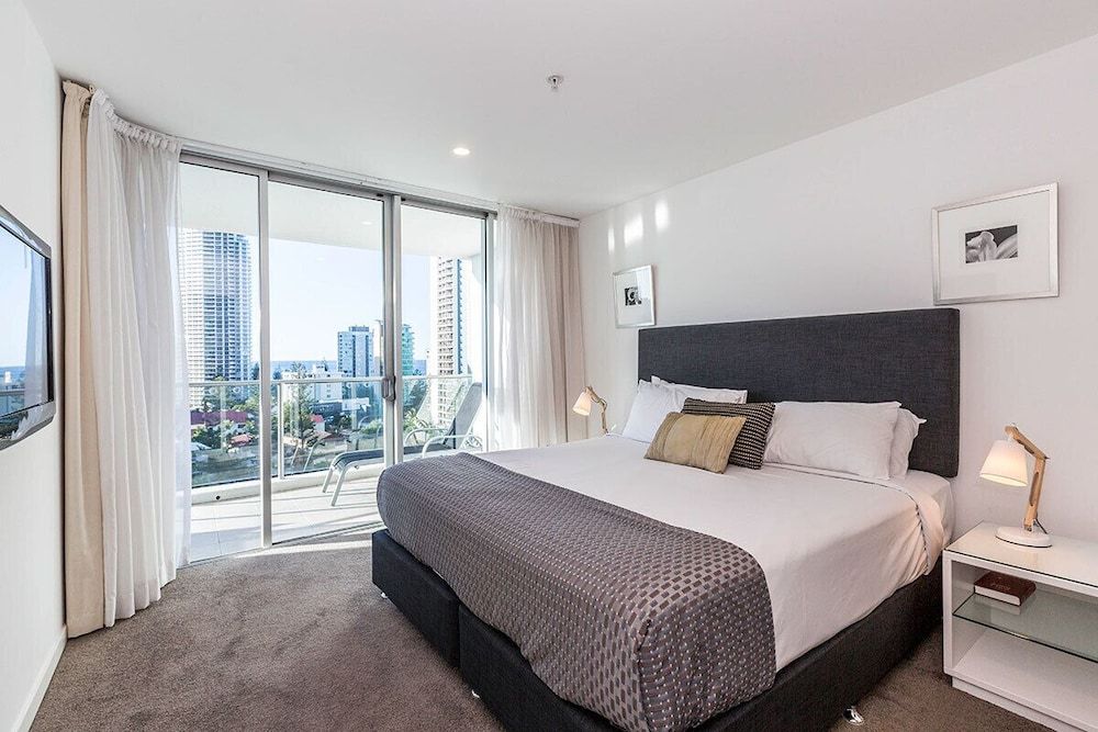 Artique Surfers Paradise 2 Bedroom Apartment