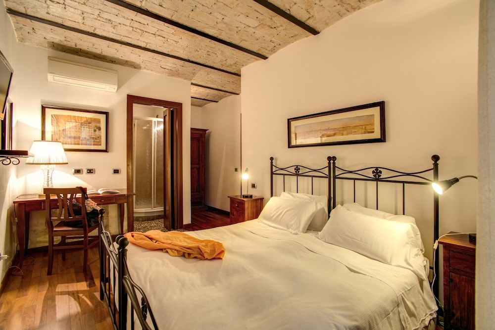 undefined Residenza Domizia- Guest House 3