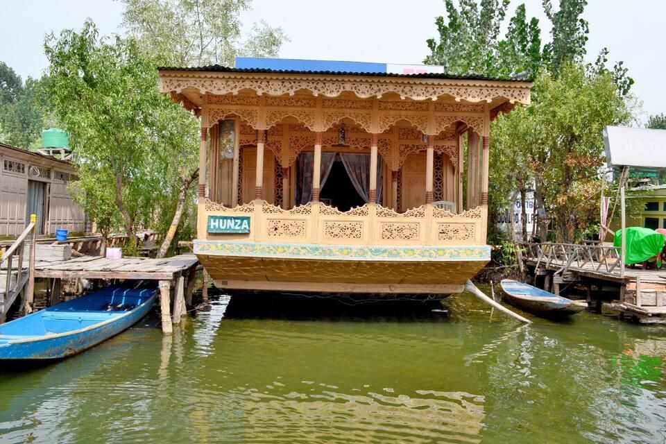 undefined Hunza Houseboat