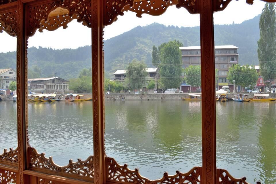 undefined Hunza Houseboat 7
