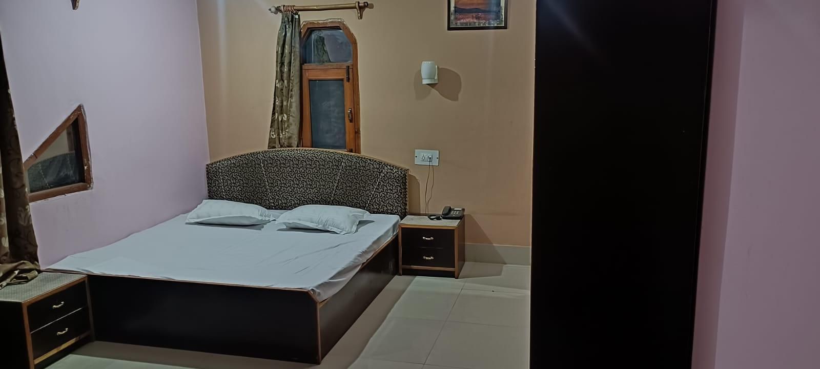 undefined Hotel Landmark  7