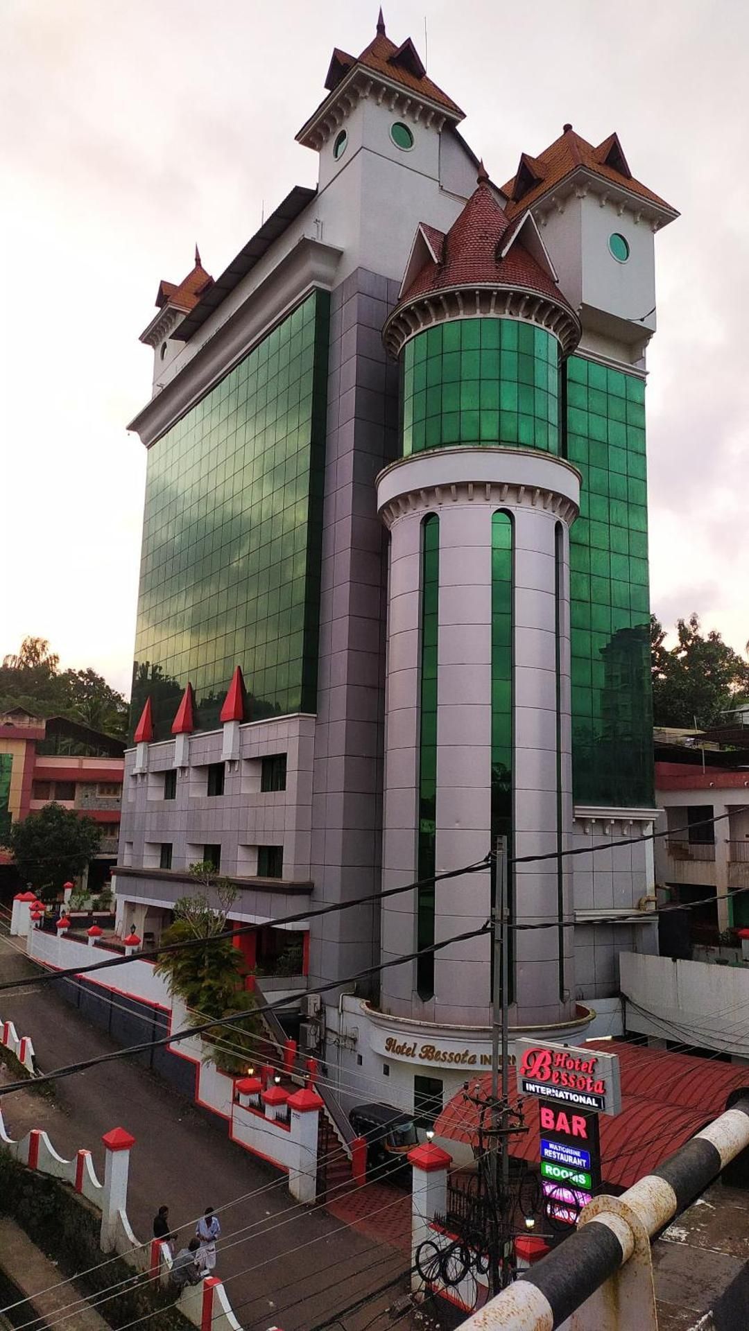 Hotel Bessota International