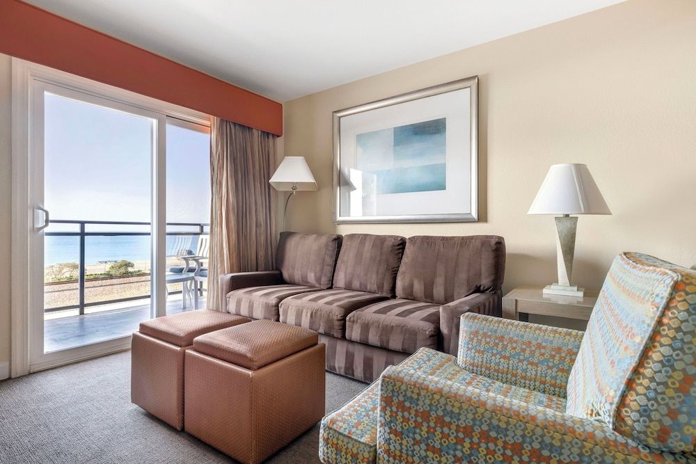 Hilton Vacation Club Riviera Beach & Shores 1 Bedroom Ocean View King Suite with Balcony 5