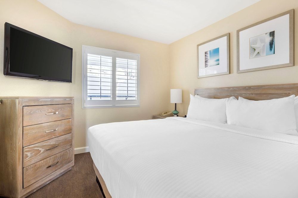 Hilton Vacation Club Riviera Beach & Shores 1 Bedroom Ocean View King Suite with Balcony