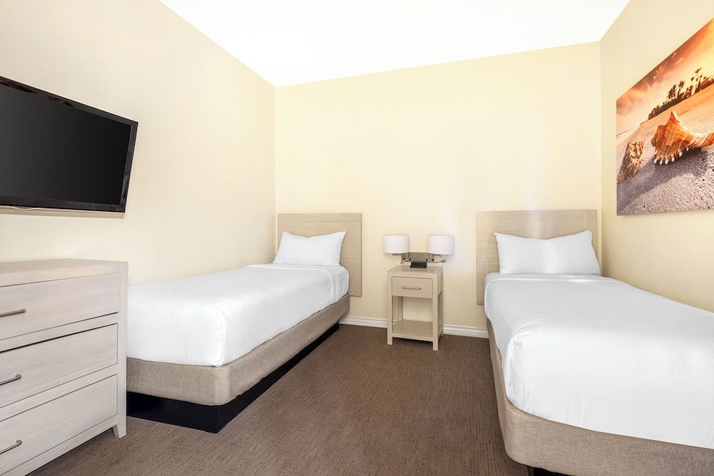 Hilton Vacation Club Riviera Beach & Shores 2 Bedroom Ocean View 1 King 2 Twins Access Tub