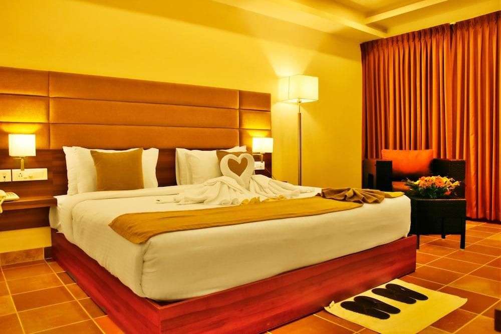 Superior Double or Twin Room, 1 Bedroom, Pool View