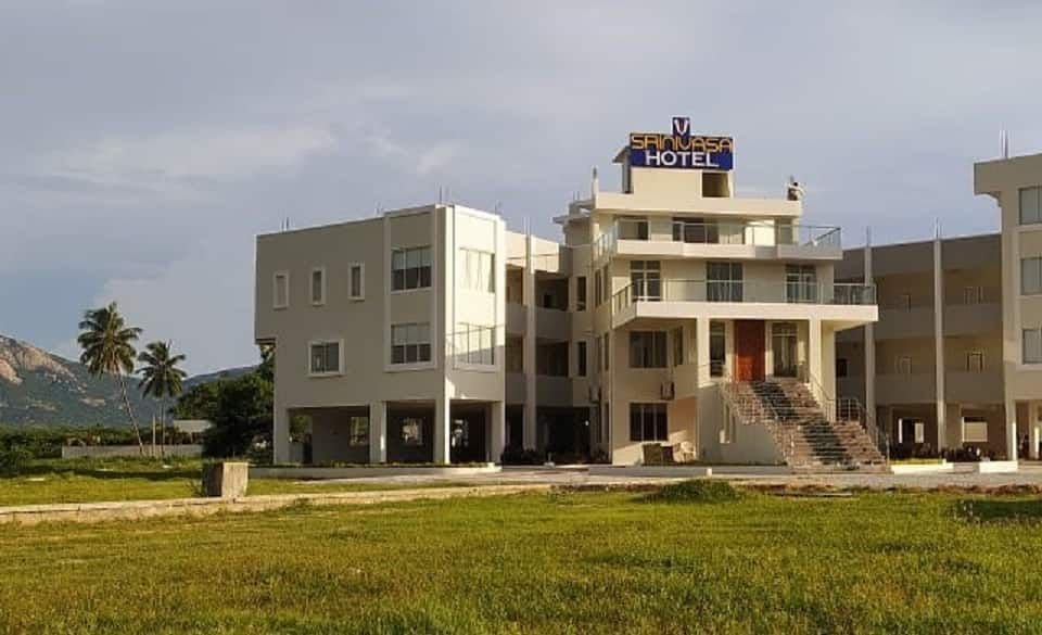 Srinivasa Hotel