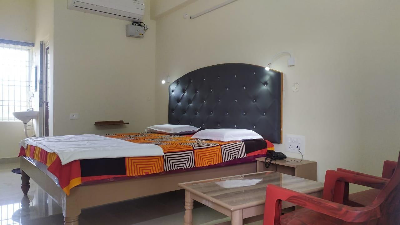 Srinivasa Hotel Standard Non AC Room