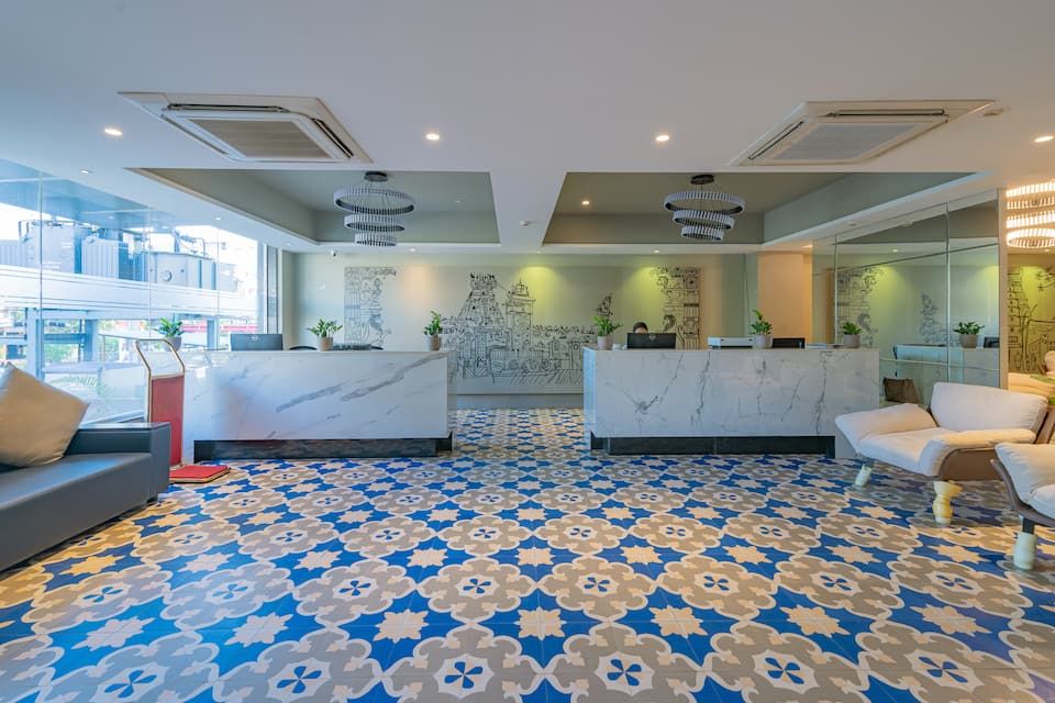 undefined REPUBLIC INN 3