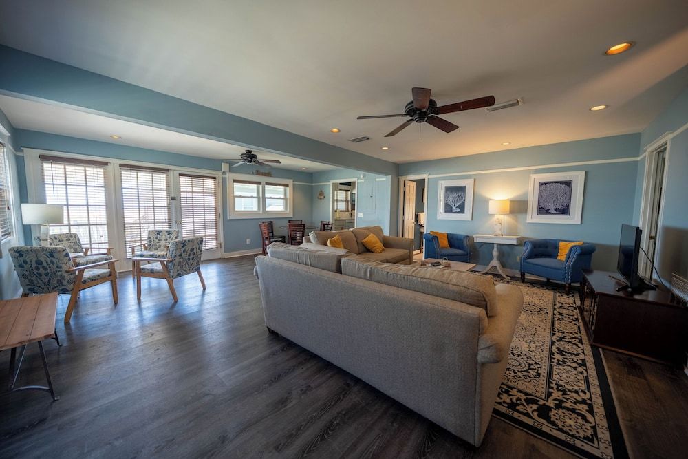 Elizabeth Pointe Lodge Cottage, Beach View 14