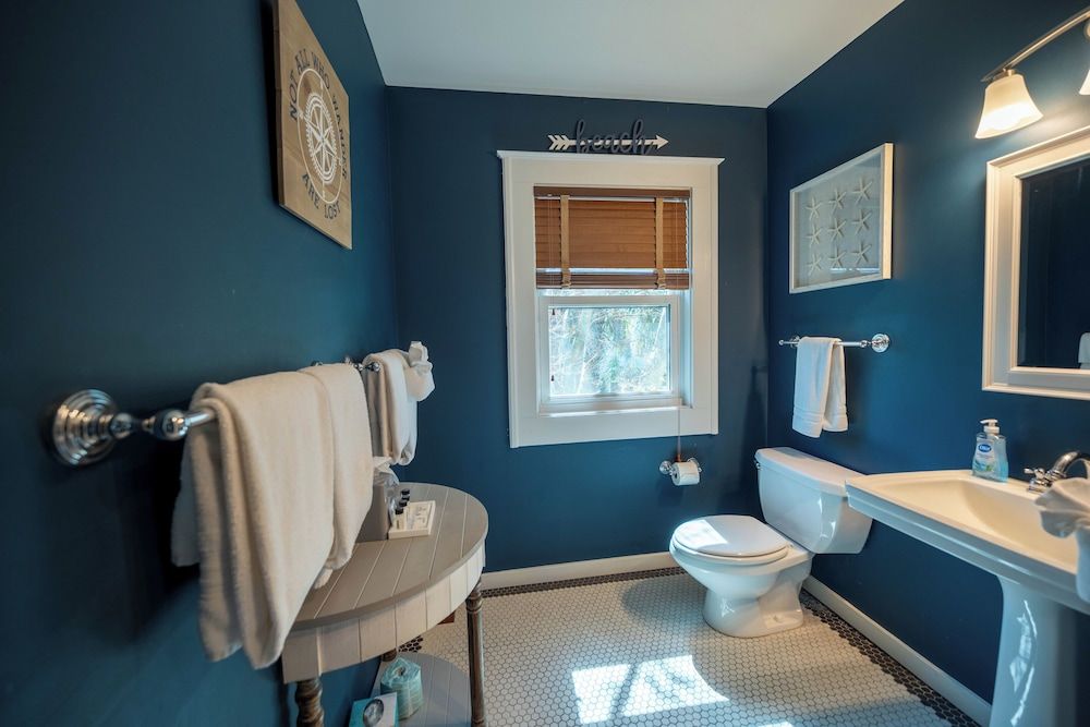 Elizabeth Pointe Lodge Cottage, Beach View 7