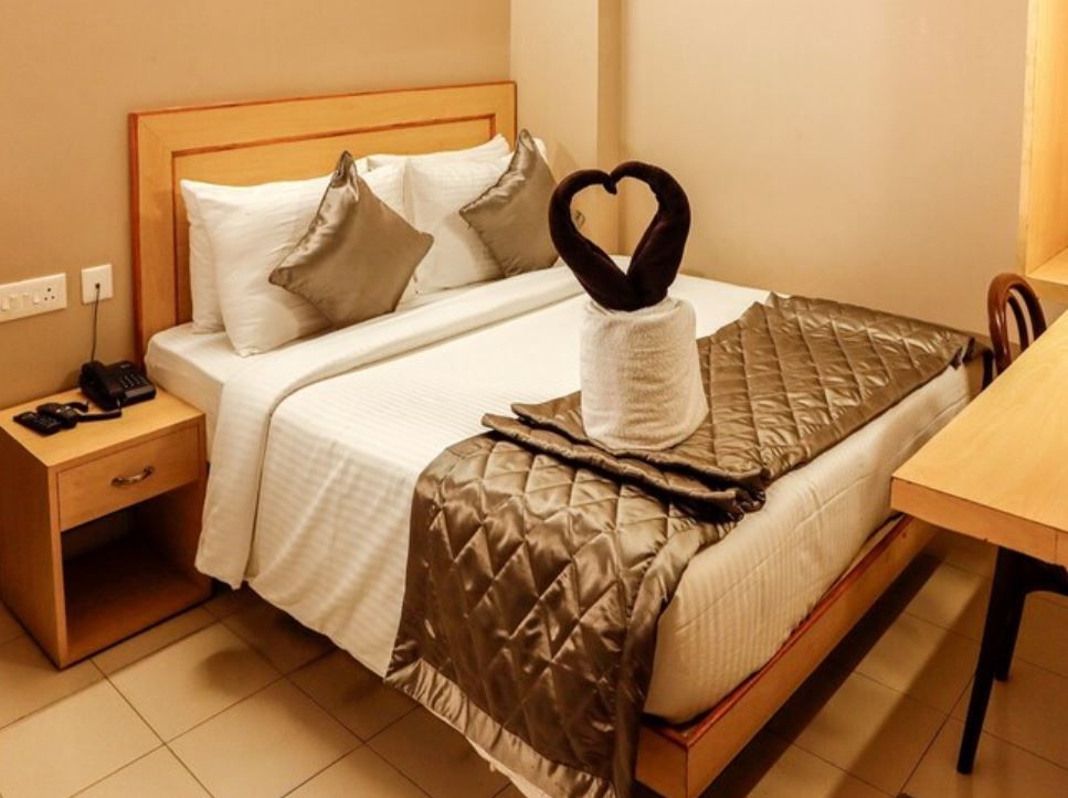 Hotel Vinayaga Tiruppur Queen Room 3