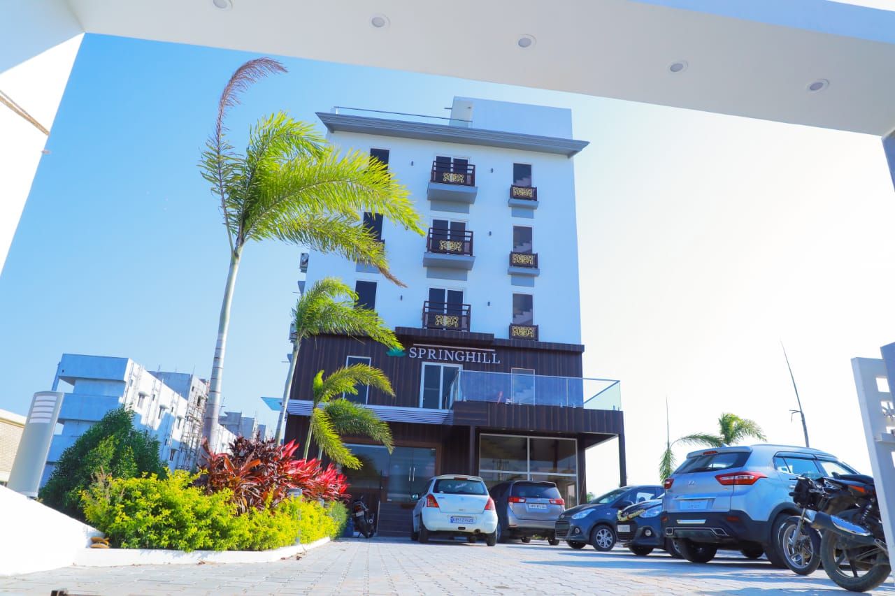undefined Hotel Springhill 3